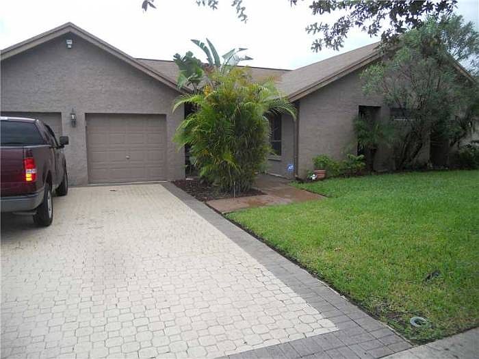 1st image of 5240 NW 85th Ave