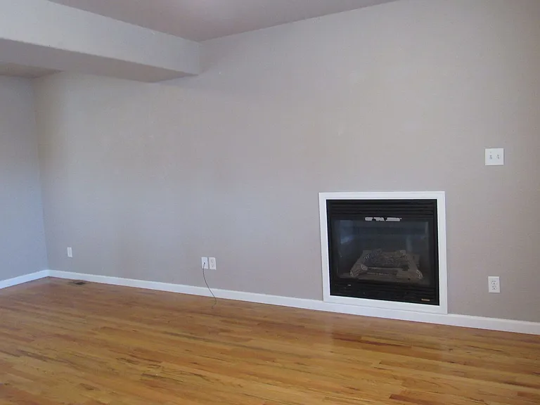 3850 Sweetbrier St — Photo 4