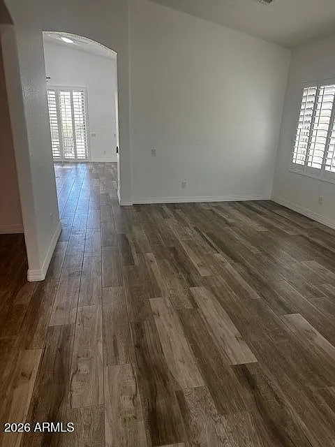 3 bed, 2.0 bath, 1800 sqft, $3,000 — Photo 3