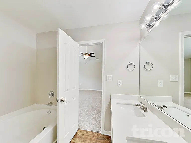5251 Grays Ridge Dr — Photo 8