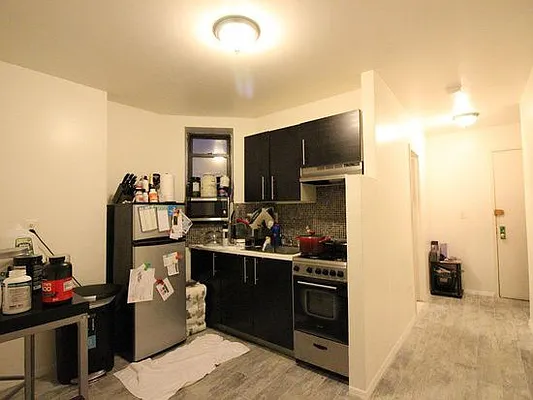 Rented by Batra Group Inc | media 7