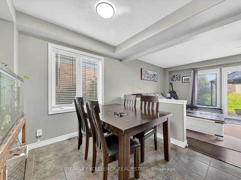 31 Donald Bell Dr — Photo 8