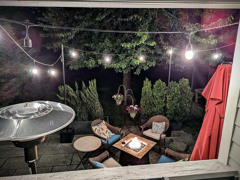 Great evening entertaining space!