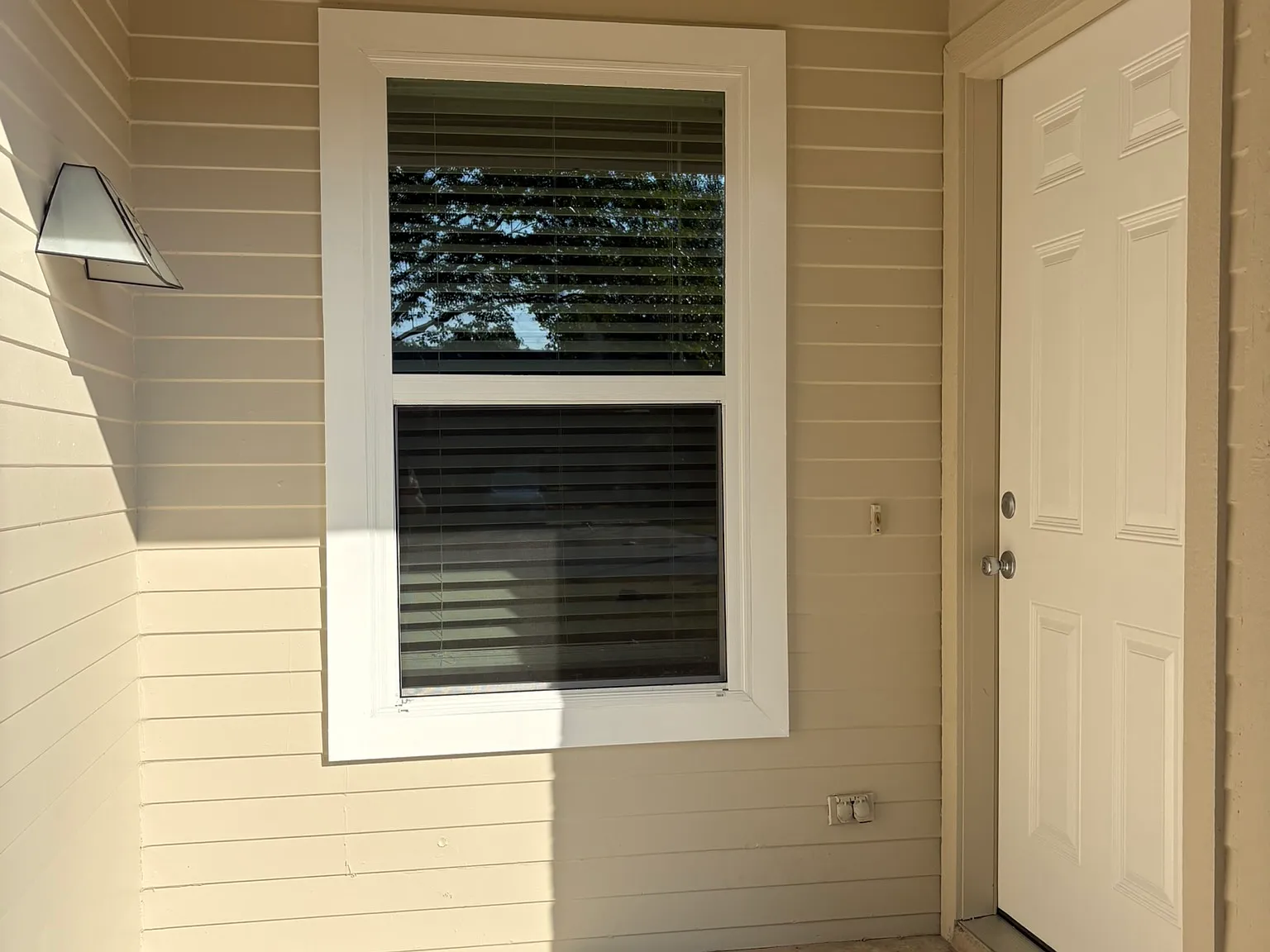 3 bed, 1716 sqft, $1,950 — Photo 2