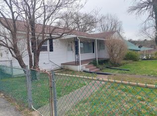 62 Elm St, Gainesville, MO 65655