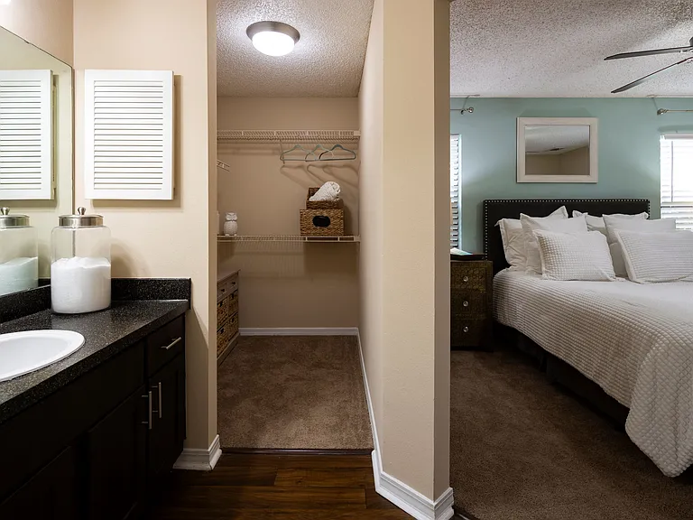 Primary Bedroom with En Suite Bath and Walk in Closet