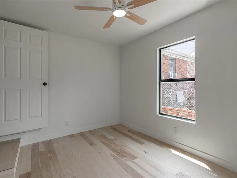 2213 NE 18th St — Photo 28