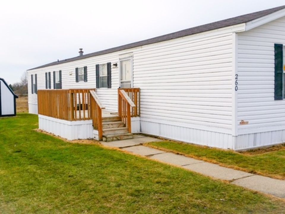 1st image of 260 Vevay Dr E