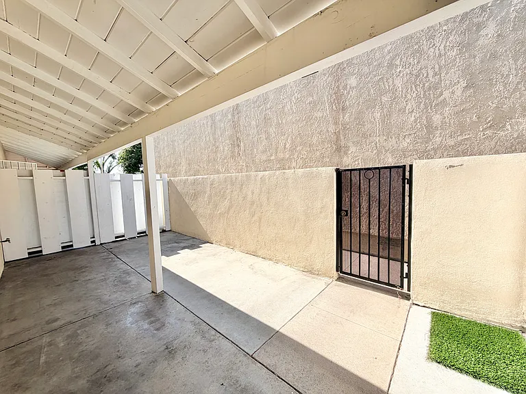 890 N Campus Ave #B — Photo 19