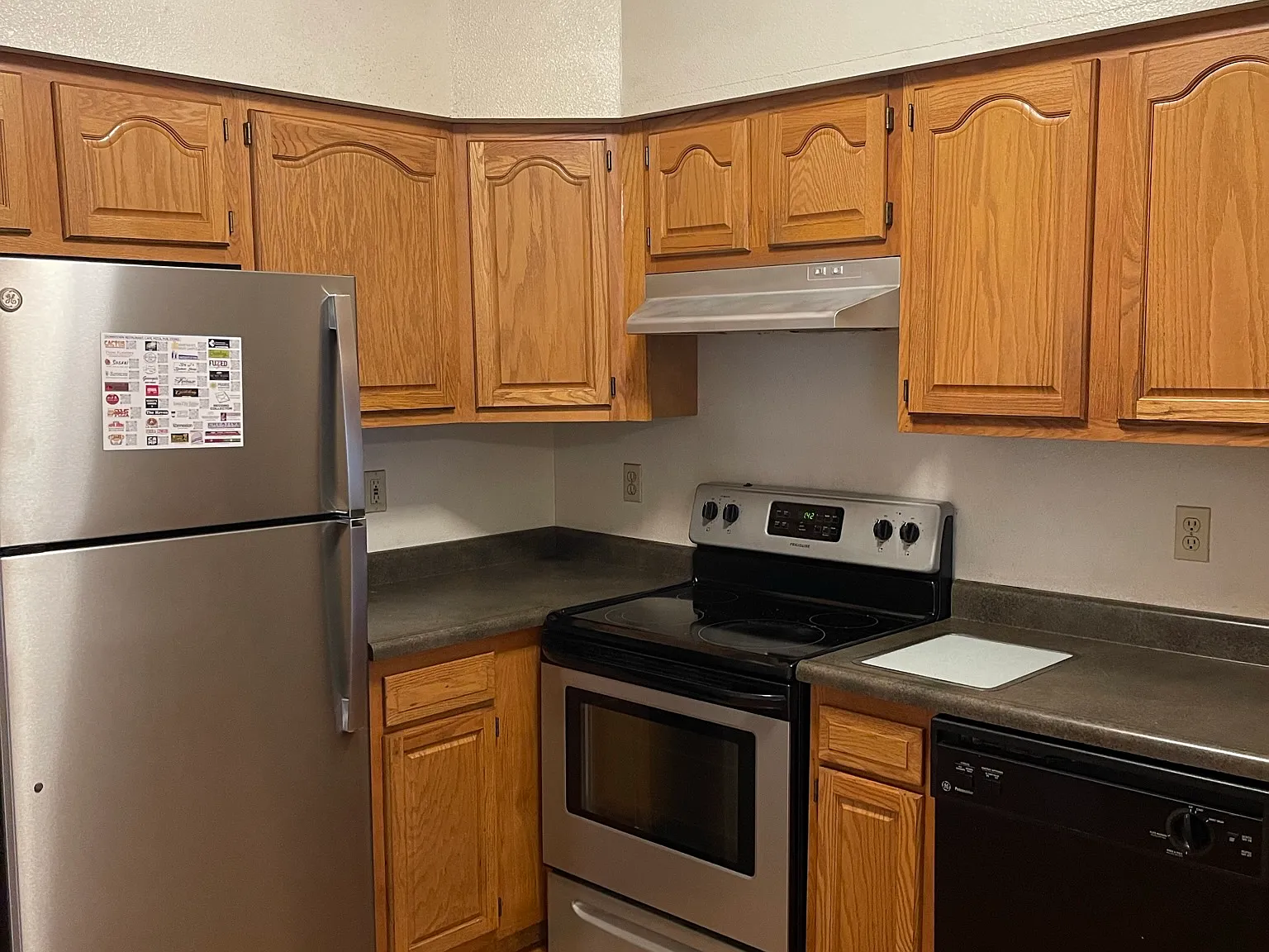 5 bed, 1866 sqft, $3,085 — Photo 2