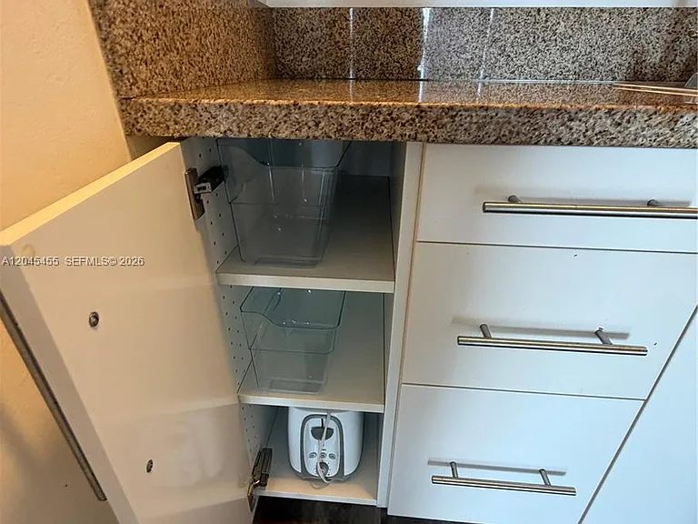 700 Biltmore Way #1216 — Photo 14