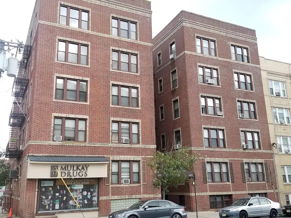 6601 Broadway #A-7