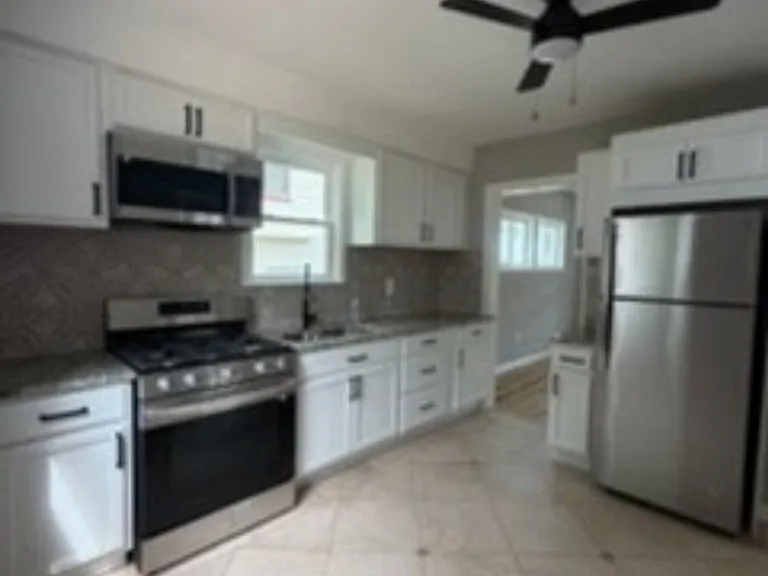 3807 Cecilia Ave — Photo 4