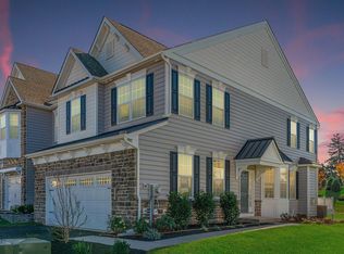 125 Woodwinds Dr, Collegeville, PA 19426