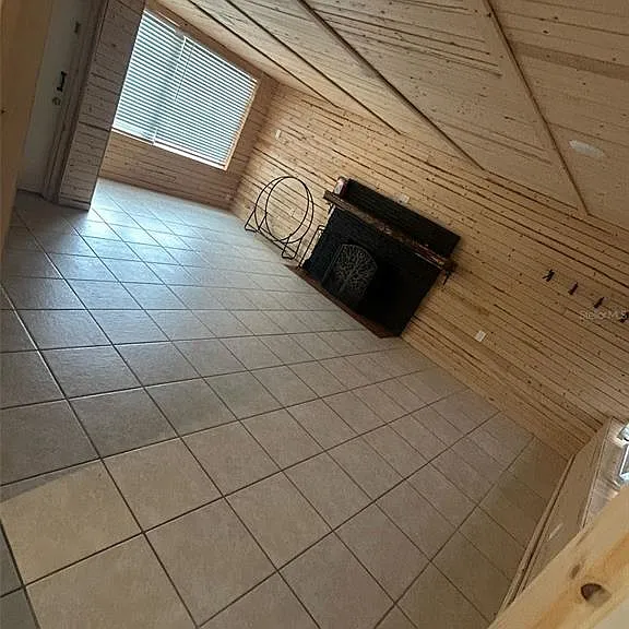 809 Plumosa Ave — Photo 4