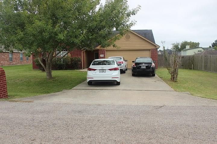 1st image of 13391 Lake Breeze Ln