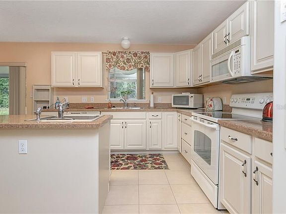 4th image of 1761 Alambra Cir