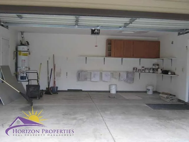 2030 Moontree Dr — Photo 30