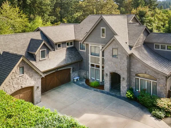 15948 Twin Fir Rd, Lake Oswego, OR 97035