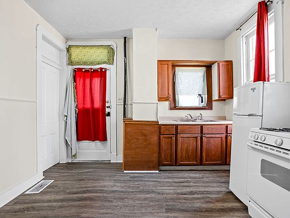 3rd image of 537 Fletcher Ave #3
