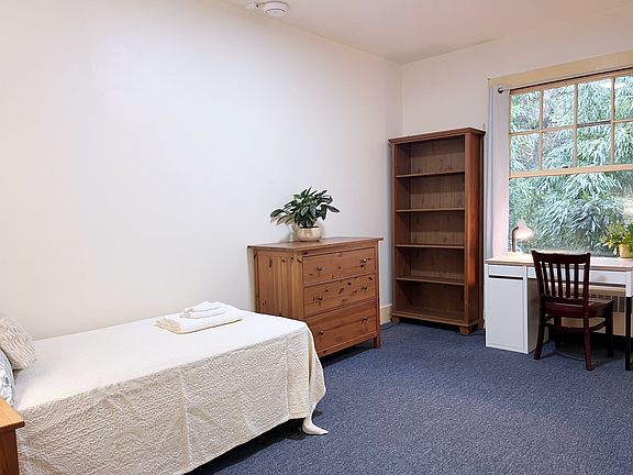 2nd image of 1815 Highland Pl #11150941