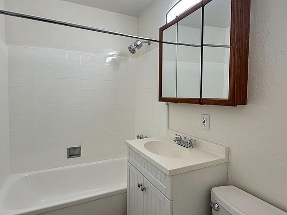 5th image of 525 N El Camino Real #525-201