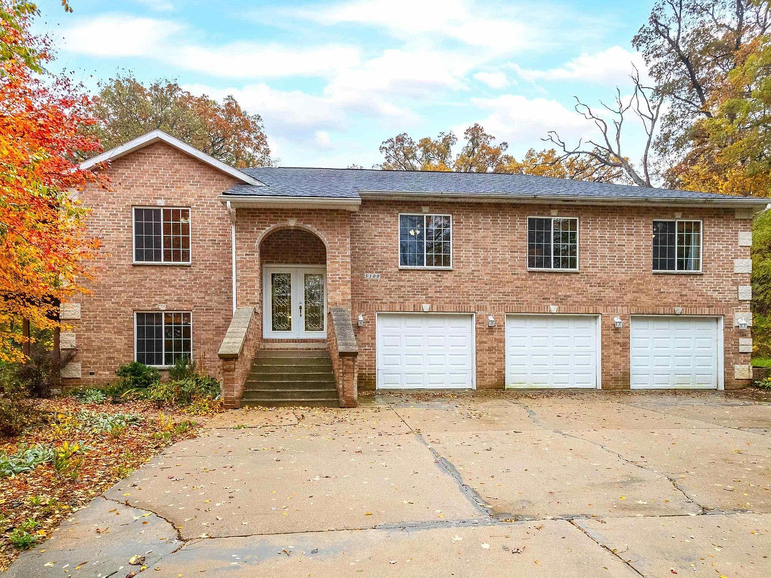 5100 106th Ave, Milan, IL 61264 Zillow