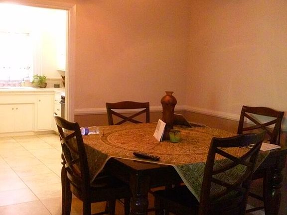 5th image of 283 S El Molino Ave APT 2