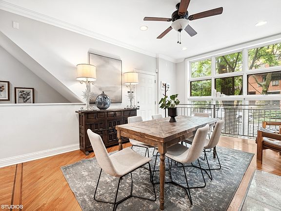2nd image of 2428 W Cortez St #1