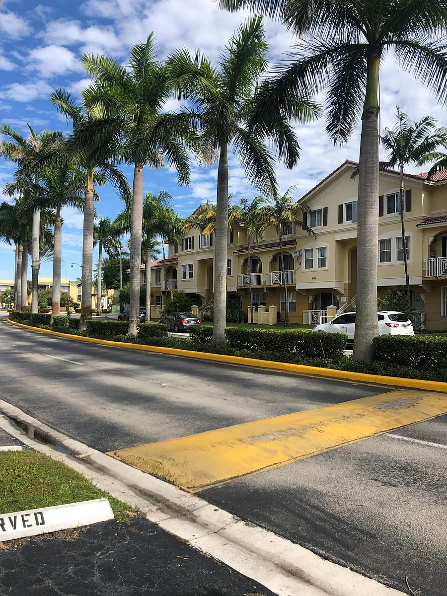 Building Photo - 8964 W Flagler St #225