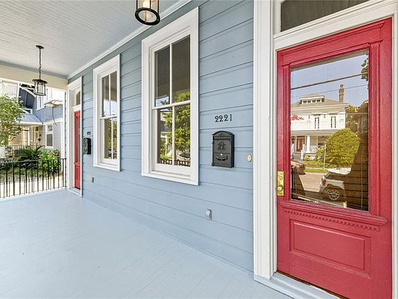 3rd image of 2221-23 General Pershing St