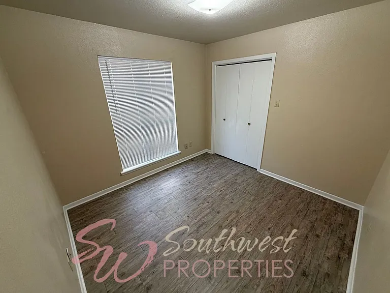 107 Willow Ln #A — Photo 11