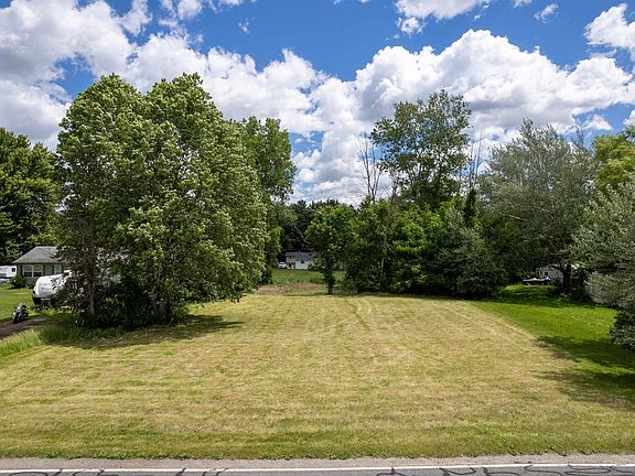 3rd image of 1318 Sandow Rd