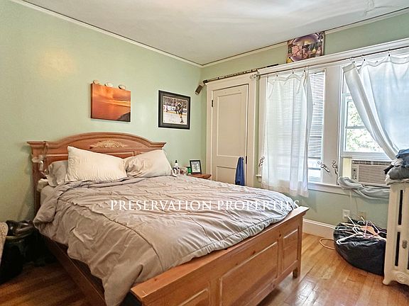 4th image of 315 Lowell Ave #2