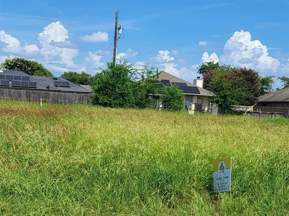 Backlash Dr, Mabank, TX 75156