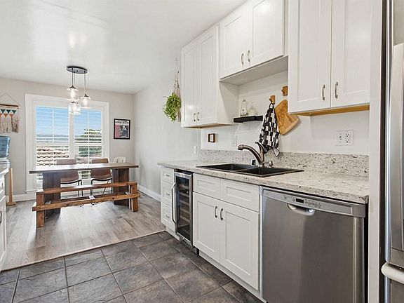 2nd image of 2306 Altisma Way Unit 215