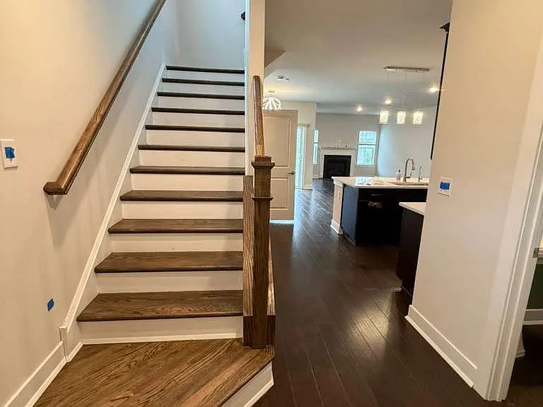 704 Peony Ln — Photo 29
