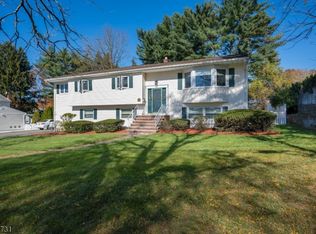 11 Aberdeen Ave, Wayne, NJ 07470