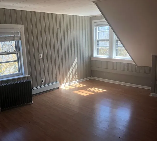 319 E 6th St #2 — Photo 3