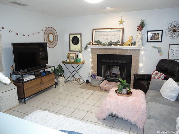 4th image of 2824 SW 38th Pl