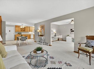 2720 Dale St N #C208, Roseville, MN 55113