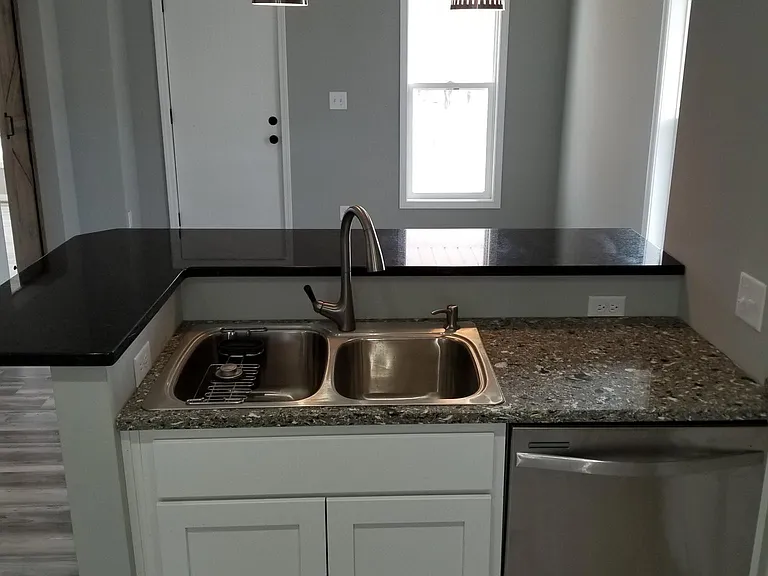 4604 Stockwell St — Photo 7