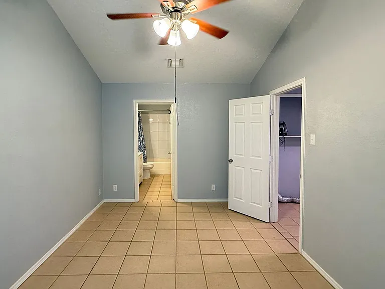6318 Les Harrison Dr — Photo 8
