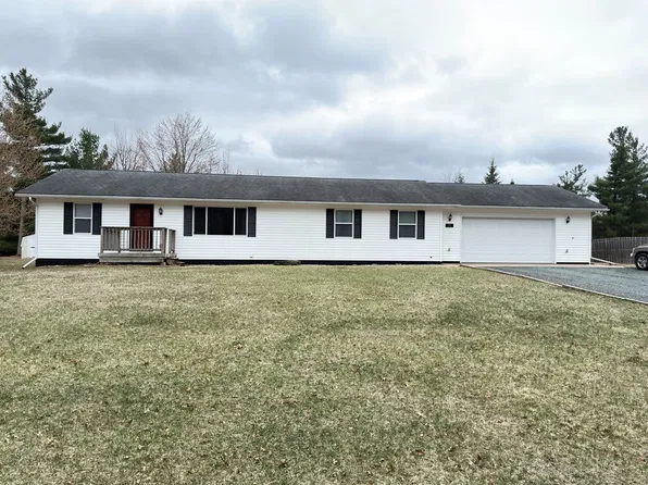 325 E Harrison Avenue, Grantsburg, WI 54840
