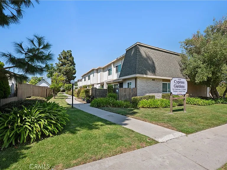 25205 Cypress St #3 — Photo 1