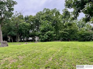 1116 N 40th St, Omaha, NE 68131
