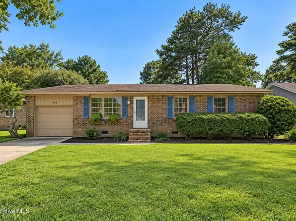 1909 Cedar Point Circle, Elizabeth City, NC 27909