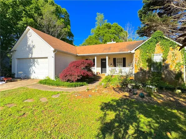 435 Red Oak Ct, Monroe, GA 30655