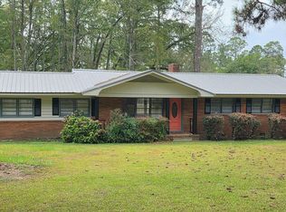 160 Lakeview Dr, Fitzgerald, GA 31750