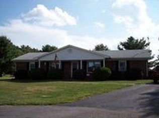 163 Summerwood Ln, Galax, VA 24333